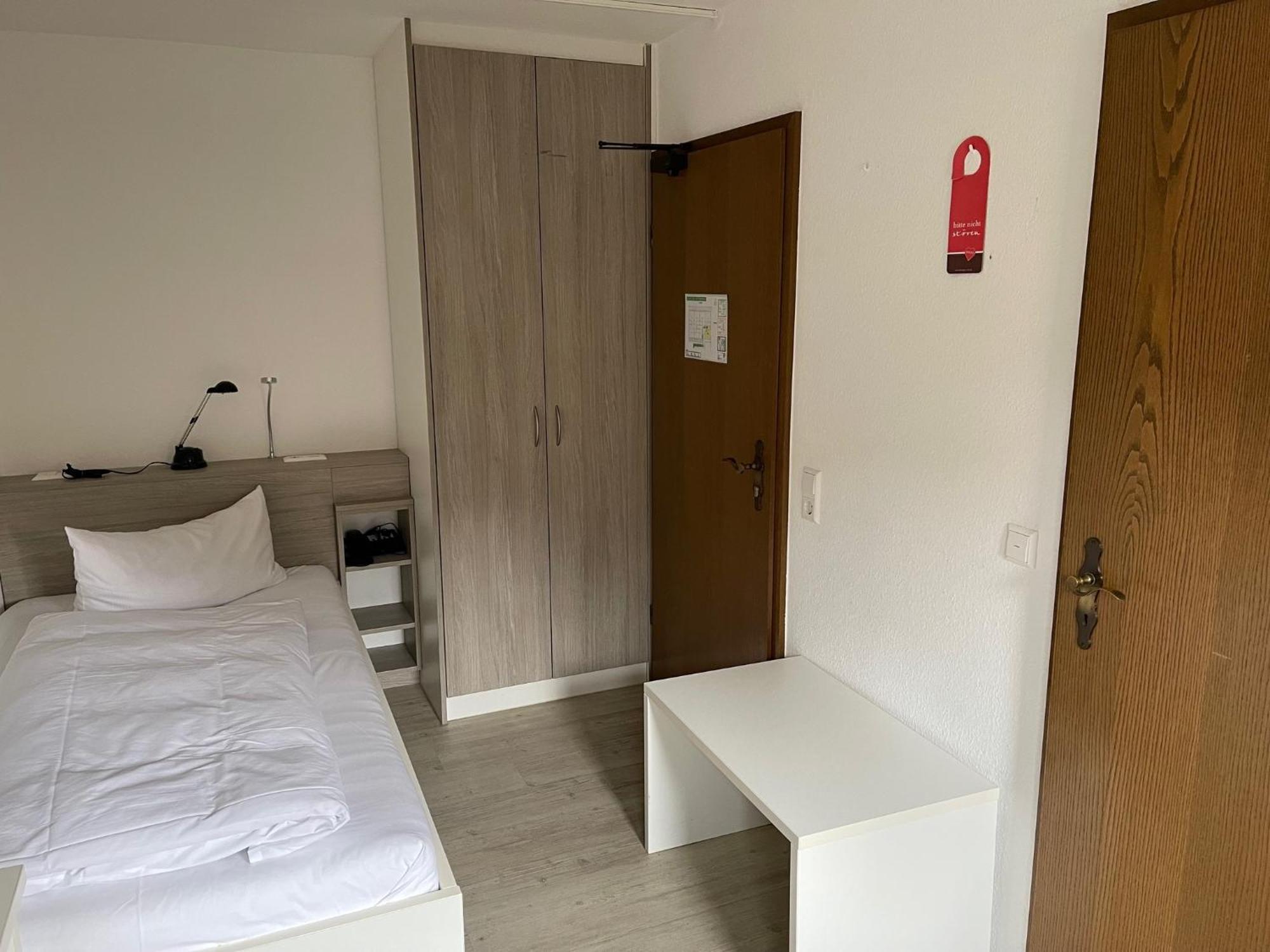 Landhotel Sickinger Hof วัลล์ดอร์ฟ ภายนอก รูปภาพ